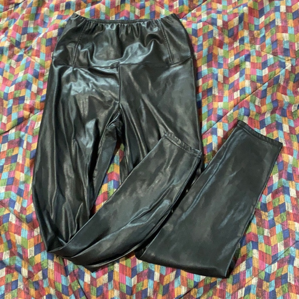 Aritzia Black Faux-Leather Leggings Small